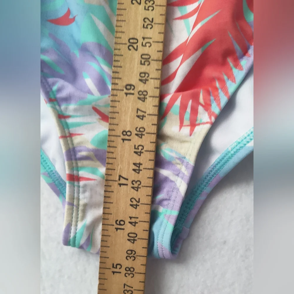 Salt Life Youth Girl’s Tropical Flowers Print One Piece‎ Swimsuit NWT Size Y16